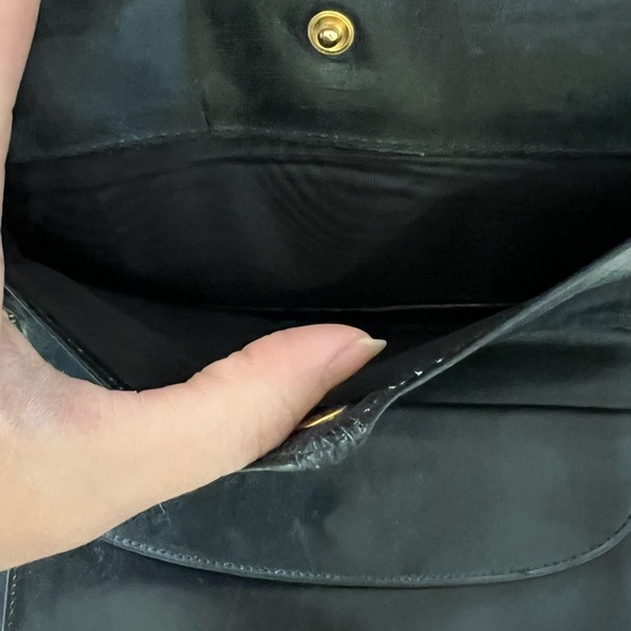 Vintage Celine Paris patent leather clutch. - Picture 6 of 10